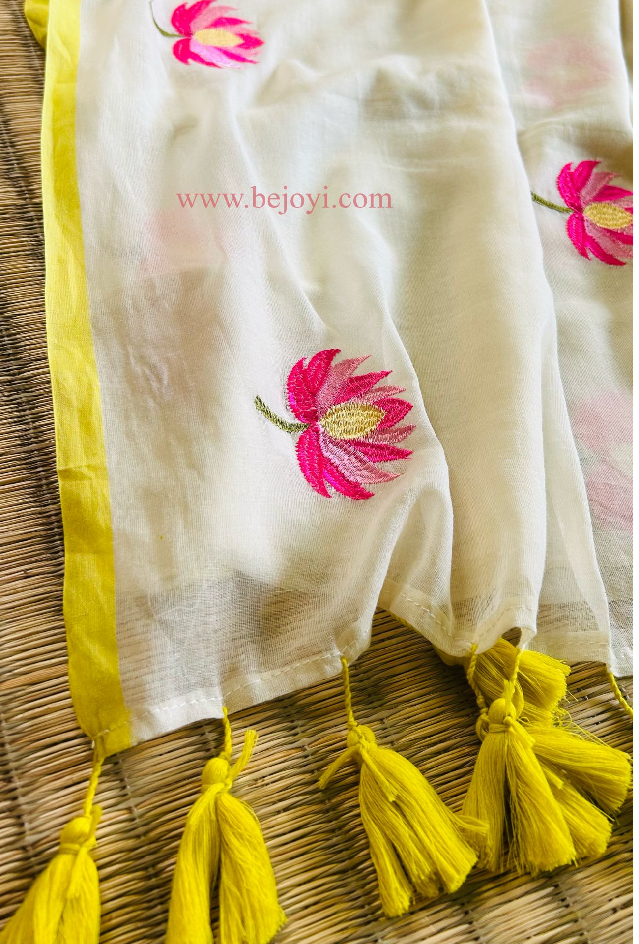 Blush Lotus Bloom Handcrafted Saree 11 37