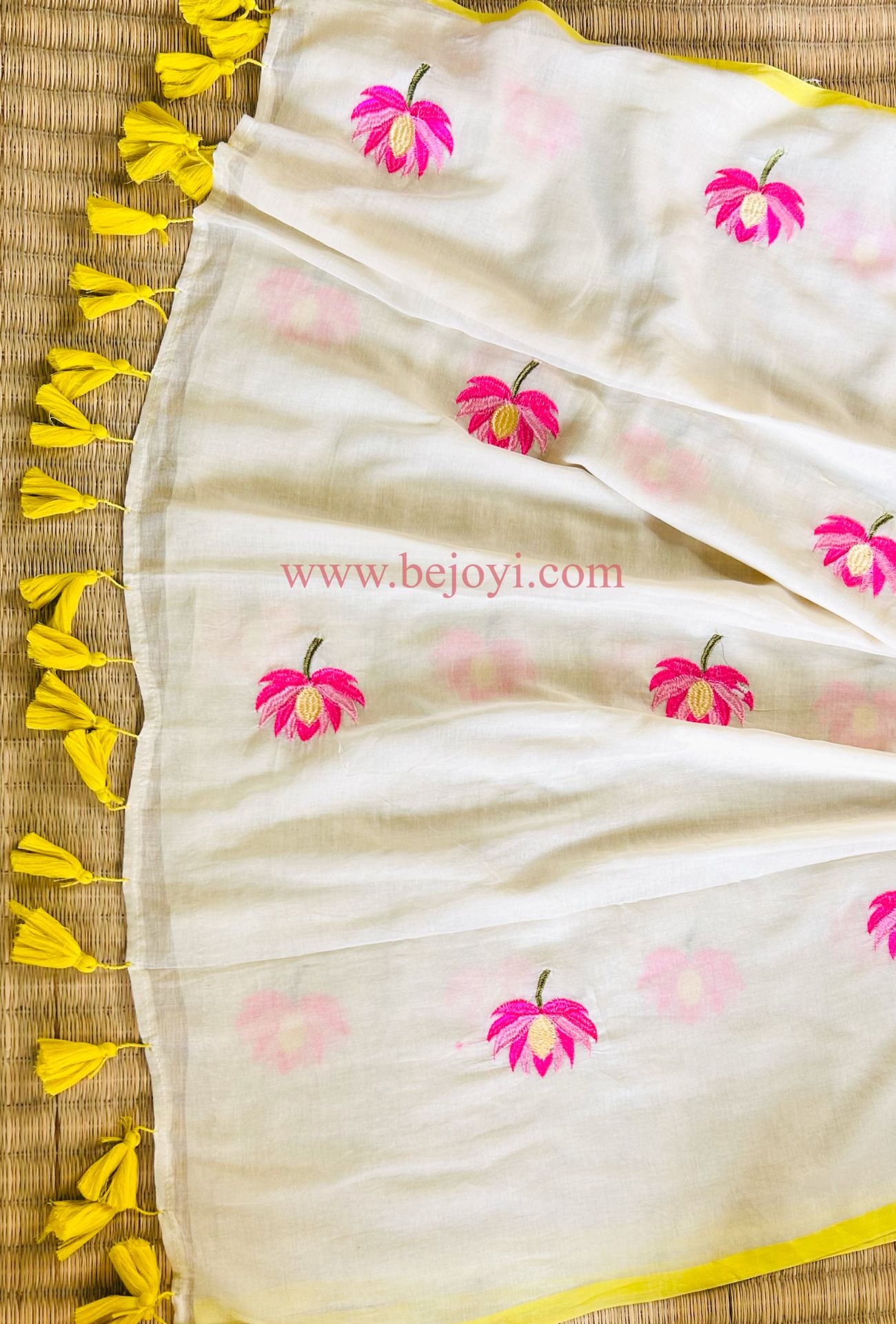 Blush Lotus Bloom Handcrafted Saree 8 38