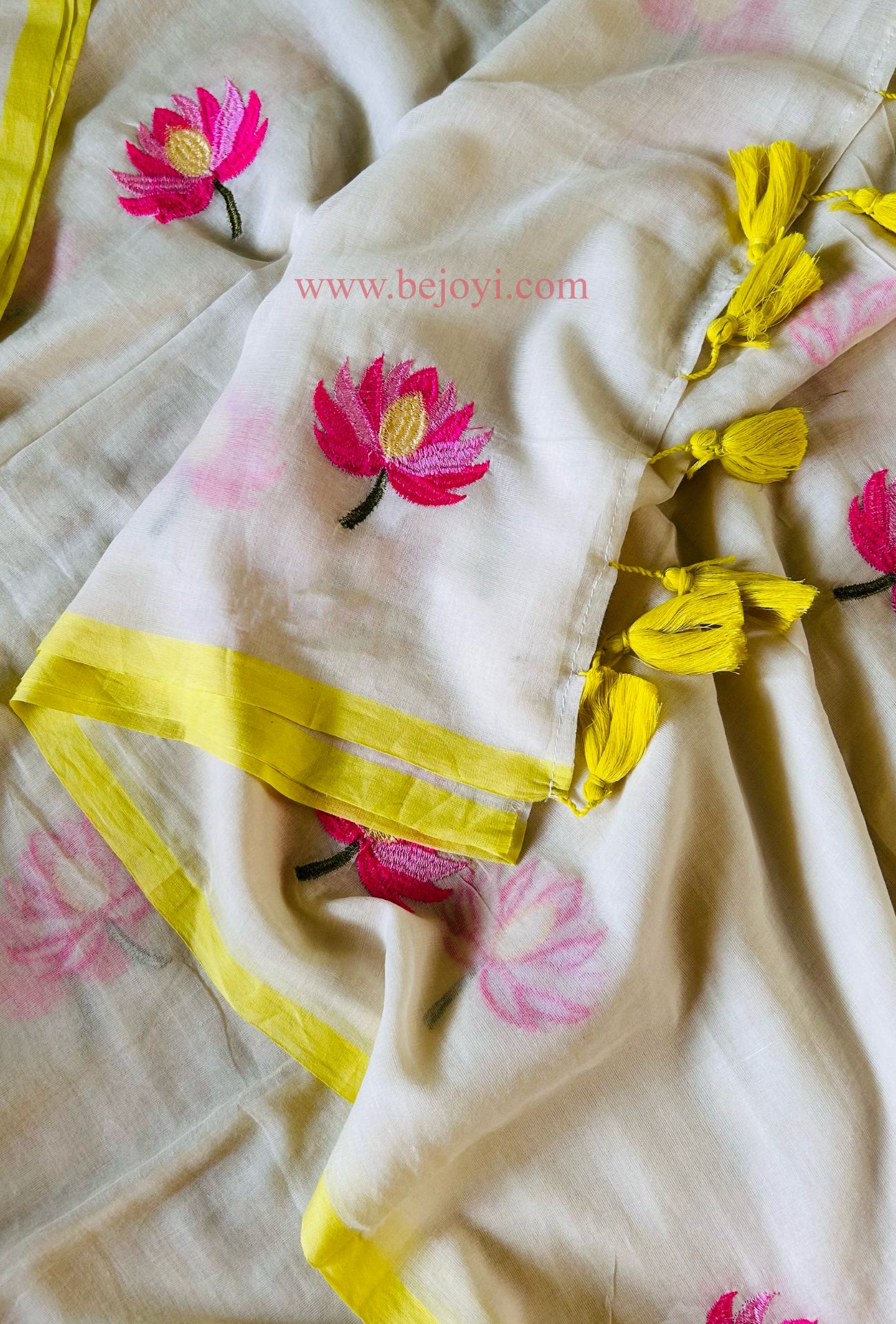 Blush Lotus Bloom Handcrafted Saree 9 42
