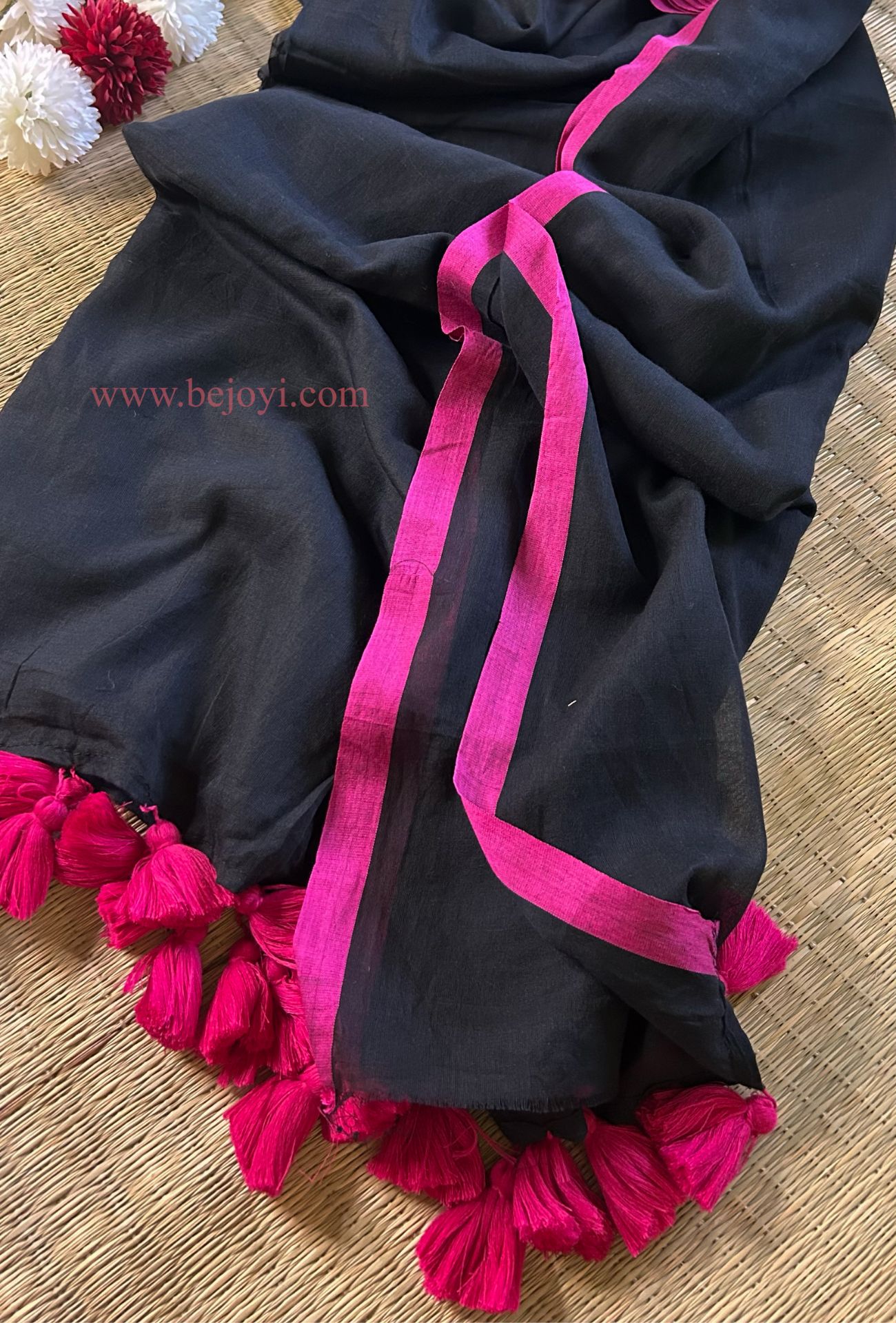 Noir Gulnaar Plain Mul Mul Saree