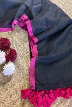 Noir Gulnaar Plain Mul Mul Saree