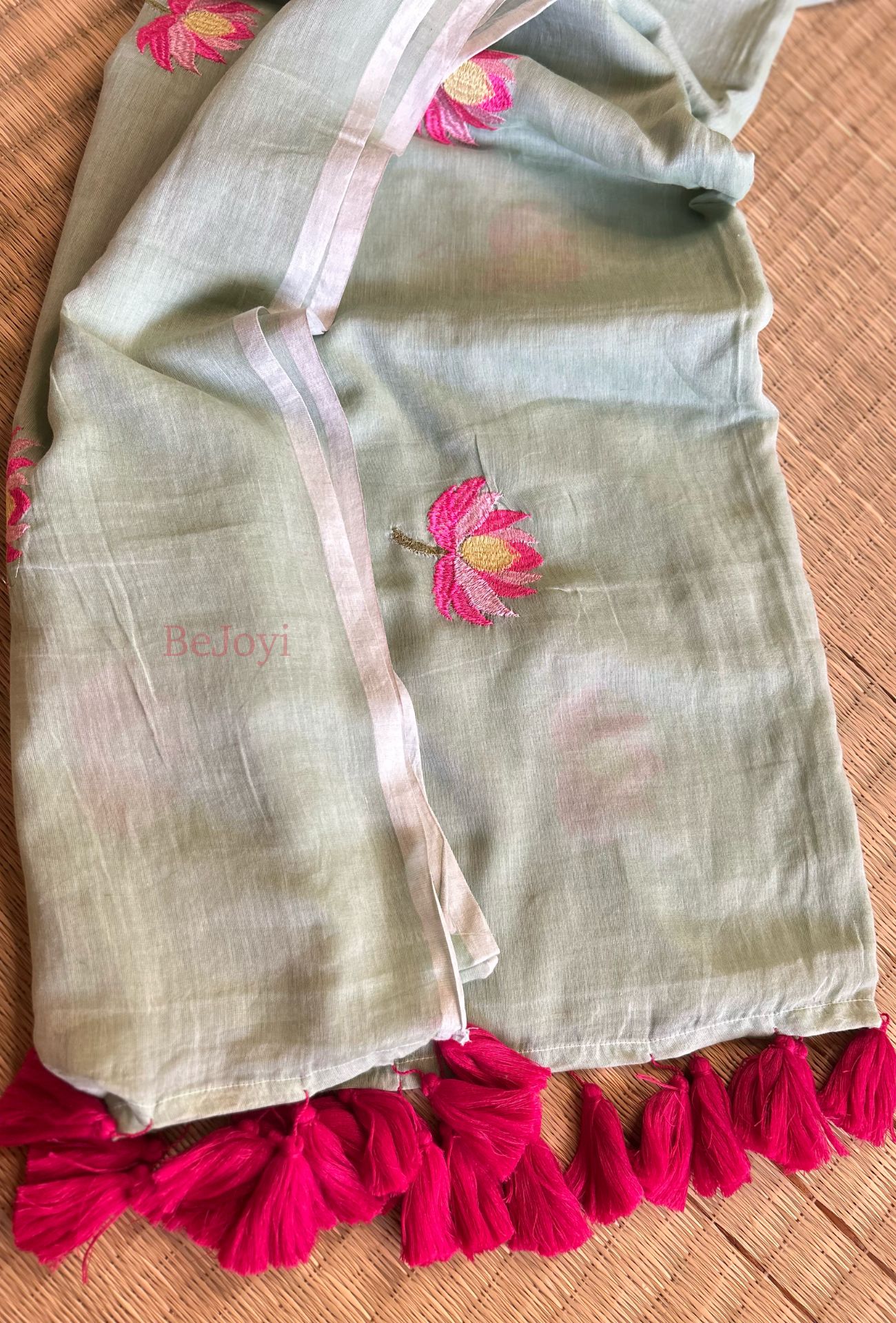 Blush Lotus Bloom Handcrafted Saree 28 24